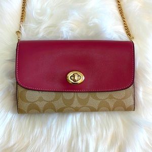 Coach Chain Crossbody Wallet on Chain Light Khaki/ Rouge